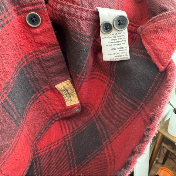 Red & Black Plaid Flannel Shirt - Picture 6 of 8